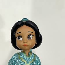 Disney Animators Collection Toddler Aladdin And Jasmine Small Plastic  Figures