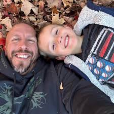 What size sinkers are suitable for fishing in strong currents?