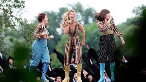 (2008), sophie prepares for the grand reopening of the hotel bella donna as she learns more about her mother's past. Do 19 7 Mamma Mia Here We Go Again Vorhang Auf