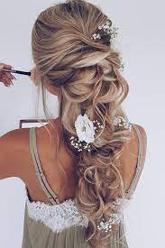 33 Hochzeitsfrisuren Mit Blumen Bride Hairstyles Wedding Hairstyles For Long Hair Flowers In Hair