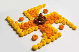 Swastika Sign Related To Lord Ganesha Know Importance Of Swastika In Hindu  Religious | Swastik Sign: શું આપના ઘર કે ઓફિસમાં વાસ્તુદોષ છે? સ્વસ્તિકના આ  ઉપાયથી કરો દૂર