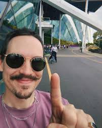 Josh Batts (@battsofftoya) • Instagram photos and videos