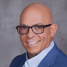 Kim Mcnab's Instagram, Twitter & Facebook