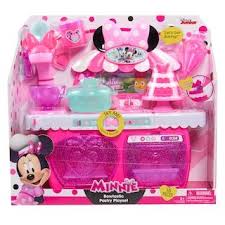 Disney S Minnie Mouse Bowtique Bowtastic Kitchen Accessory Set In 2020 Minnie Mouse Toys Playset Cute Office Supplies