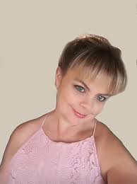 Amazon.in: Tracey Brough: books, biography, latest update