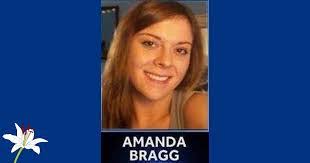 Amanda Bragg's Instagram, Twitter & Facebook