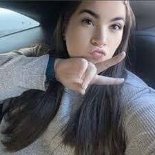 Kaitlyn James's Instagram, Twitter & Facebook