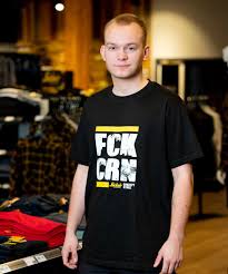 Die preise für masken, desinfektionsmitteln und anderer notwendiger produkte schießen in unglaubliche höhen. Snickers Concept Store Snickers 2502 Fck Crn T Shirt Schwarz Snickers Store De