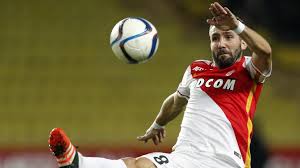 Moutinho và đồng đội james rodrguez được tiết lộ đã gia nhập as monaco fc vào ngày 24 tháng 5 năm 2013, với mức phí ròng khoảng 70 triệu euro (25 triệu euro cho moutinho). History With Monaco As They Host Leverkusen Uefa Champions League Uefa Com