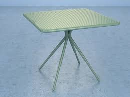The grasshopper table collection combines pure, geometric forms and beautiful materials. Grasshopper Square Table 3d Modell Tectona