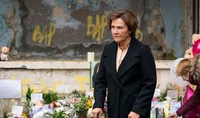 Marcella receives an anonymous package. Uzma8h1vk792gm