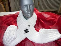 Kompetenz in wolle mit kreativen ideen. Schal Aus Pompon Wolle Renate Creative