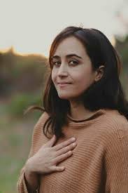 Julie Lerch's Instagram, Twitter & Facebook