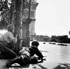 34 Powerful Images of the Heroic French Resistance Against the Nazis