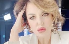 Ultima modifica di un moderatore: Alba Parietti How Much I Enjoyed Doing It Shock Revelation Who Is The Most Powerful Cog To Whom He Said No Ruetir