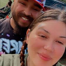 Toads Get them while they are small! Great for gardens or just to have in  the yard. Help control bugs. They also make a great first pet. Easy to care  for. Bring