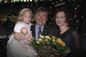Richard lugner wurde am 11. Spate Vater Mit 61 Noch Ein Kind Richard Lugner Hat Es Gewagt Kurier At