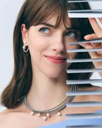 Reimagine office life with jewels that inspire, where TOUS Mesh Collection  perfectly fuses power, play, and elegance 💌 #TheOfficeCode Heading to the  office is better with tous.com