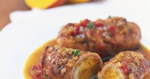 Kalbsrouladen Mit Kurbis Gefullt Dazu Amaretti Soss Rezept Kalbsrouladen Lebensmittel Essen Rezepte