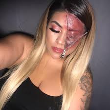 I'm digging these blood fashion looks. 🧛‍♂️