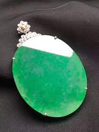 bright jadeites palace jewelry昕玉軒老翠祥 梵宸銘鈺 昕玉軒老翠祥梵宸銘鈺天然翡翠a货收藏級滿綠色祖母綠正阳绿色冰绿大圆牌玉佩吊坠花件色泽艳丽水 gemstones gemstone rings jade
