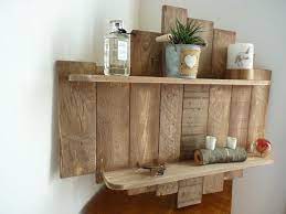 Appliquez une couche de peinture suffisante et le tour est joué. Etagere Murale Bois Recycle Palettes Un Grand Marche