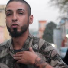 Listen to uNdeR SiDe 821