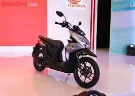Honda beat cbs 2021 baru. Meluncur Bersamaan Fitur Honda Beat Street Tak Selengkap Beat Sporty Gridoto Com