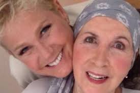 Pais tatuados contam como os desenhos na pele ajudam na educação dos filhos 