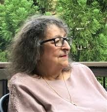 Sandy Parris's Instagram, Twitter & Facebook