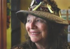 Carolyn Putman's Instagram, Twitter & Facebook