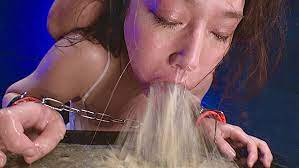 TOHJIRO(伊藤智生) on X: #イラマチオ喉奥飼育 #土屋かなで  こんなに、全編噴射ゲロカーニバルの作品撮ったの、何年振りだろう！かなでの噴射ゲロは、チンポ喉奥に押し込まれていると、前に飛ぶだけじゃなく、横にも後ろまで、噴射するんだぜ！カメラもカメラマンも  ...