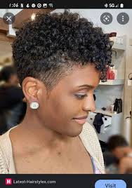 Does anybody with red hair or like red hair would like an appointment today  or anytime this week? I had a cancellation & already prepped all of this  hair 😕