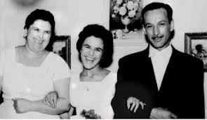 Cantora Brasileira Que Morreu De Overdose Elis Regina E Seus Pais Cantores Cantor Brasileiro Melhores Cantores