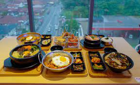 Sunway velocity mall is earmarked to be the leading retail and lifestyle destination in kuala lumpur with its cutting edge architecture, a neo futuristic façade, and a contemporary interior. Eat Drink Kl Sunway Velocity Mall Top Six Korean Restaurants For Ramadan