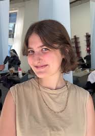 Cute and fun French bob moment by @lola bell hair stylist !! We absolutely  love this look for spring/ summer 💐💐 To book in for your next restyle  haircut with Lola, visit the link in our bio! We will ...