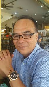 Seorang ahli parlimen argentina digantung lima hari daripada persidangan itu selepas mencium payudara pasangannya ketika sesi telesidang parlimen berlangsung, semalam. Azman Yakin Bn Dapat Balik Parlimen Hulu Langat