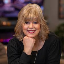 What are the realtor fees in Columbia and who are some reliable realtors in  the area?