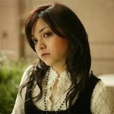 Laura Oshiro's Instagram, Twitter & Facebook