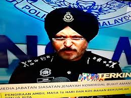 Polis menerima laporan kecurian 23 ekor lembu menggunakan senapang patah yang dilaporkan hilang pada 16 mei dan 24 jun lalu. For Those Yg Berminat Utk Bekerja Sbg Polis Bantuan Boleh La Dtg Utk Temuduga Setiap Hari Isnin Jumaat Dari Jam 10am 5pm Di Bilik Gerakan Polis Bantuan Pavilion Kl Aras B3 Berdekatan Pillar C45