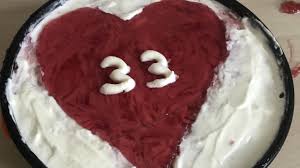 Das backen von kuchen ist bei uns in deutschland traditionell weit verbreitet. Torte Beschriften Die 3 Wichtigsten Tipps Und Tricks Focus De