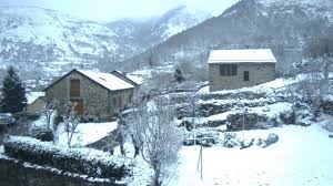 Tous les prévisionnistes ne sont pas sur la même longueur d'onde. Meteo L Hiver Va Enfin Arriver A Toulouse De La Neige Attendue A 1000 Metres Dans Les Pyrenees Actu Toulouse