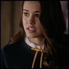 How to Dress Like Josie Saltzman