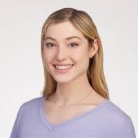 Elizabeth Peck's Instagram, Twitter & Facebook