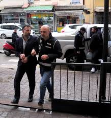 Adana'da orman yangını 27.07.2021 16:13 son dakika haberine göre adana'da orman yangını orman yangınına havadan ve karadan müdahale ediliyor adana'nın merkez sarıçam ilçesinde orman yangını çıktı. Adana Da Yasa Disi Silah Ticareti Operasyonunda Yakalanan 6 Supheli Serbest Birakildi Son Dakika