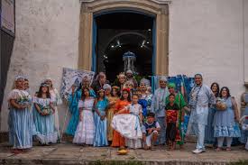 Afoxé Filhos de Iemanjá transforma o Centro Histórico de Paranaguá em aula de história, fé e resistência cultural