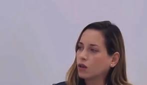 🔴 #Atención || Andrea González, candidata a la Presidencia por el Partido  Sociedad Patriótica, explica que no hubo ninguna amenaza en Machala, El  Oro, mientras realizaba actividades de campaña. ...