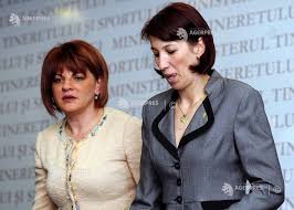 Svetlana maria drăgușin (bucarest, 21 maggio 1970) è un'ex cestista rumena. Carmen Tocala Svetlana Dragusin Agerpres ActualizeazÄƒ Lumea