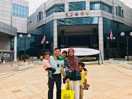 It is primarily a residential suburb, but is until 1991, the area of bandar utama consisted of nothing more than palm oil estates with less than 100 peoples. Pengalaman Dijemput Ke Mhi Tv3 Topik Lidah Pendek Tongue Tie Pengedar Shaklee Kedai Vitamin Bandar Baru Bangi
