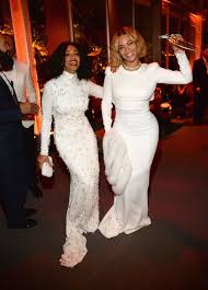 The beyoncé pregnancy fan theory, explained. Beyonce Gave Birth To Solange As A Teen And Is Actually 44 According To Wild Theory Mirror Online